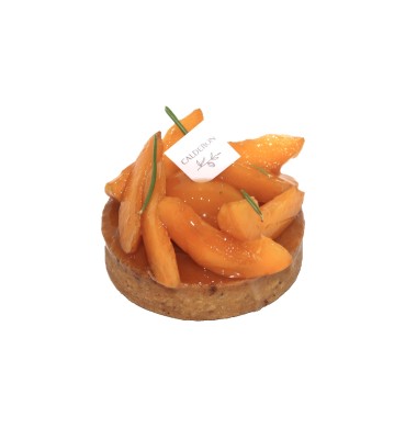 Tarte aux abricots Calderon avec crème d'amande, abricots rôtis et ganache montée vanille