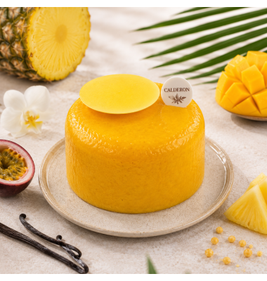 Victoria – Entremets Ananas Coco Vanille | Calderon Pâtissier